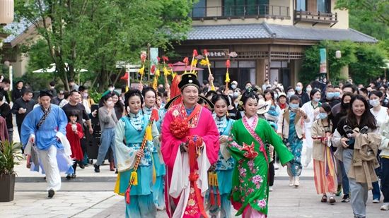 東山問(wèn)梅村黃梅戲巡演_副本.jpg.jpg